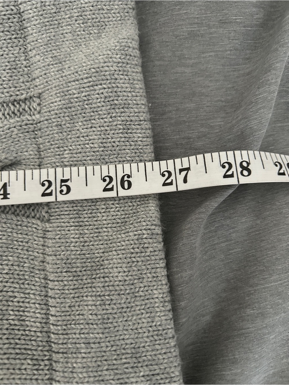 Y2K Banana Republic Gray Cable Knit V-Neck Sweater Medium Preppy Cozy Core Fall - Picture 8 of 8